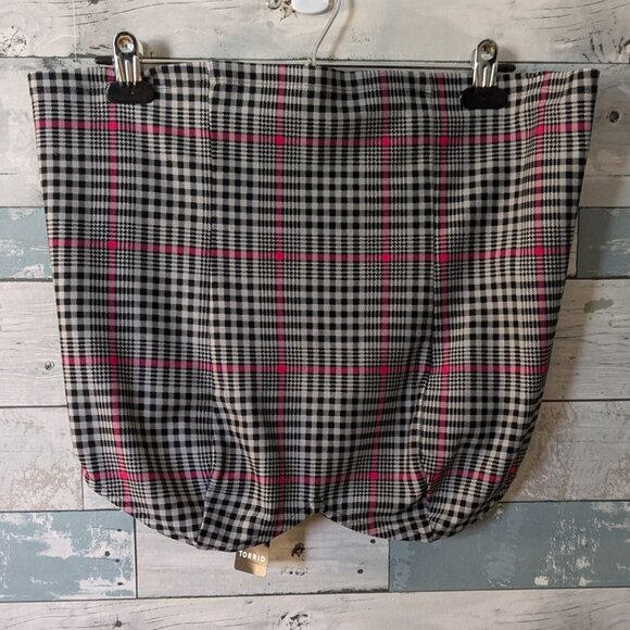 NWT Torrid 0X Ponte Sweetheart Tube Top Parker Plaid - Picture 3 of 3